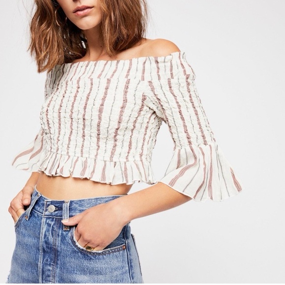 Free People Tops - FREE PEOPLE Smock Around Sz S Off-Shoulder Ruffle Flowy crop Top